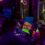Taller de pintura fluorescente en Barcelona, sesión de pintura UV en Paint Barcelona El Born