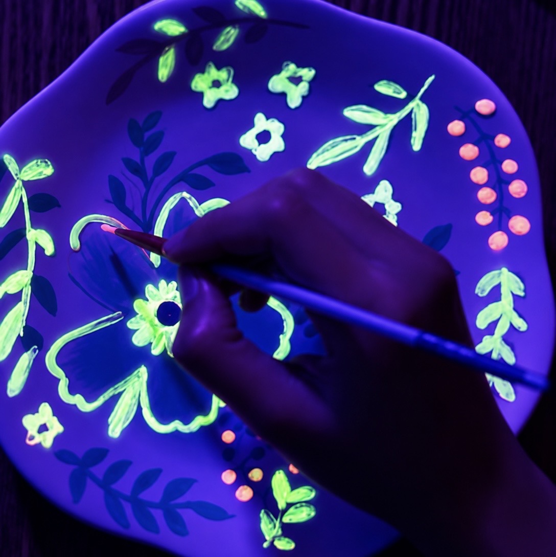 Pintar platos Barcelona con esmaltes UV, Paint Barcelona El Born